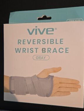 Vive Reversible Wrist Brace - Gray